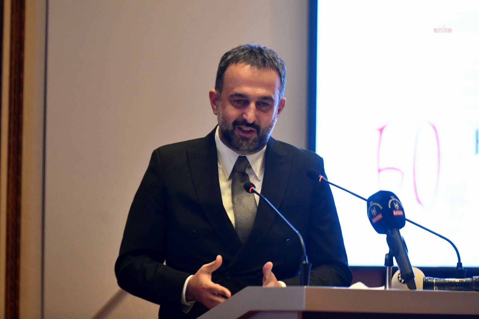 Şehirleri asıl kirleten çöp, çamur, çukur değil, kibirdir!