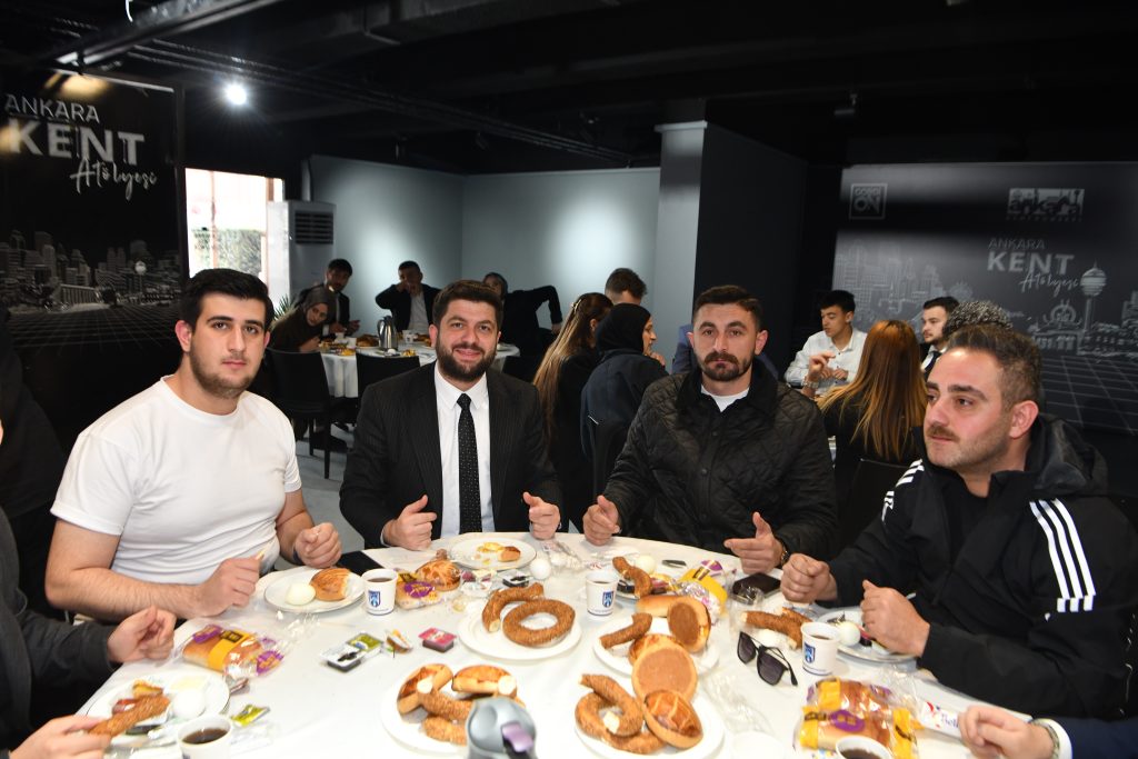 AK Parti Gençlik Kolları Rizeli Gençler Ziyaret — fotoğraf 6