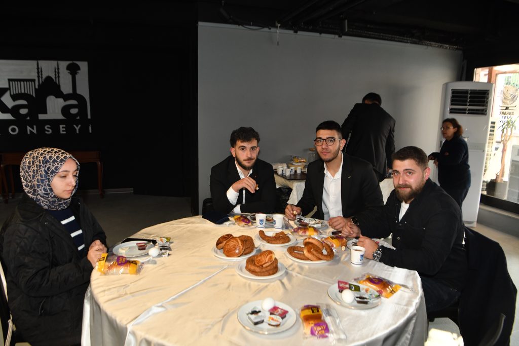 AK Parti Gençlik Kolları Rizeli Gençler Ziyaret — fotoğraf 8