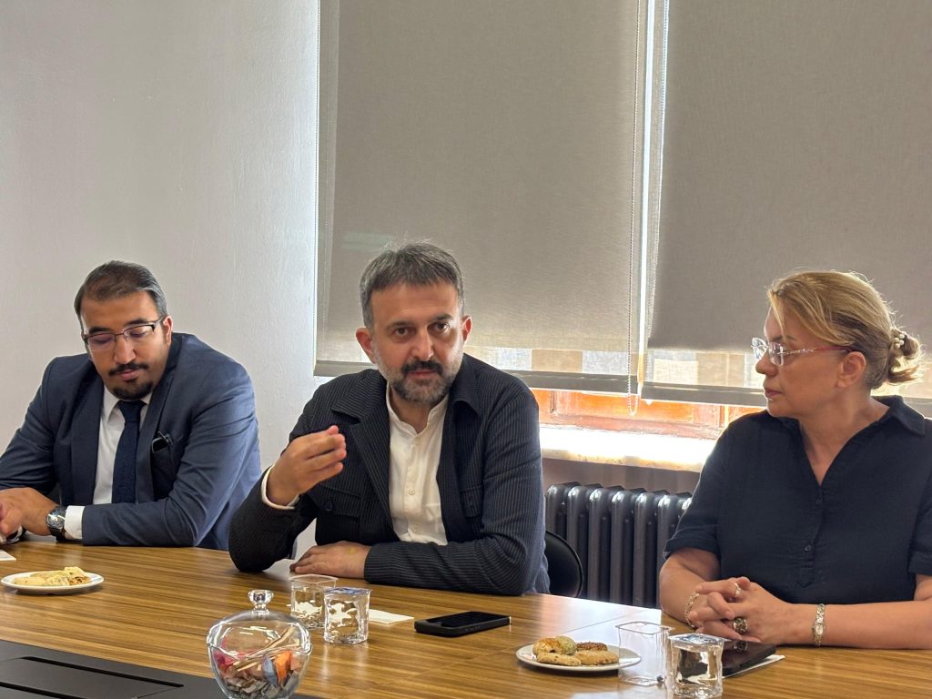 AKK Yürütme Kurulu Üyesi Prof. Dr. Gökhan Özbilgin’e, Medipol Üniversitesi Yönetim Bilişim Sistemleri Bölüm Başkanlığı Görevi Tebrik Ziyareti — fotoğraf 4