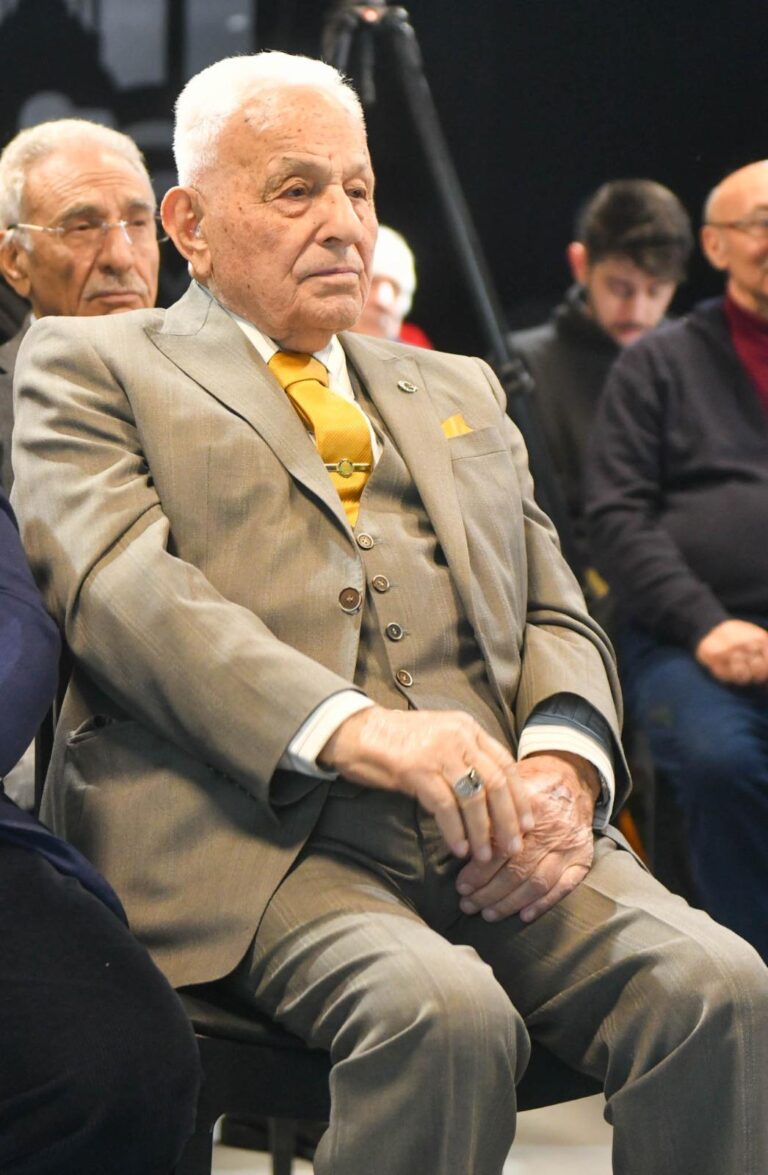 AKK’de Söz Eski Bakan Ali Naili Erdem’deydi — fotoğraf 14