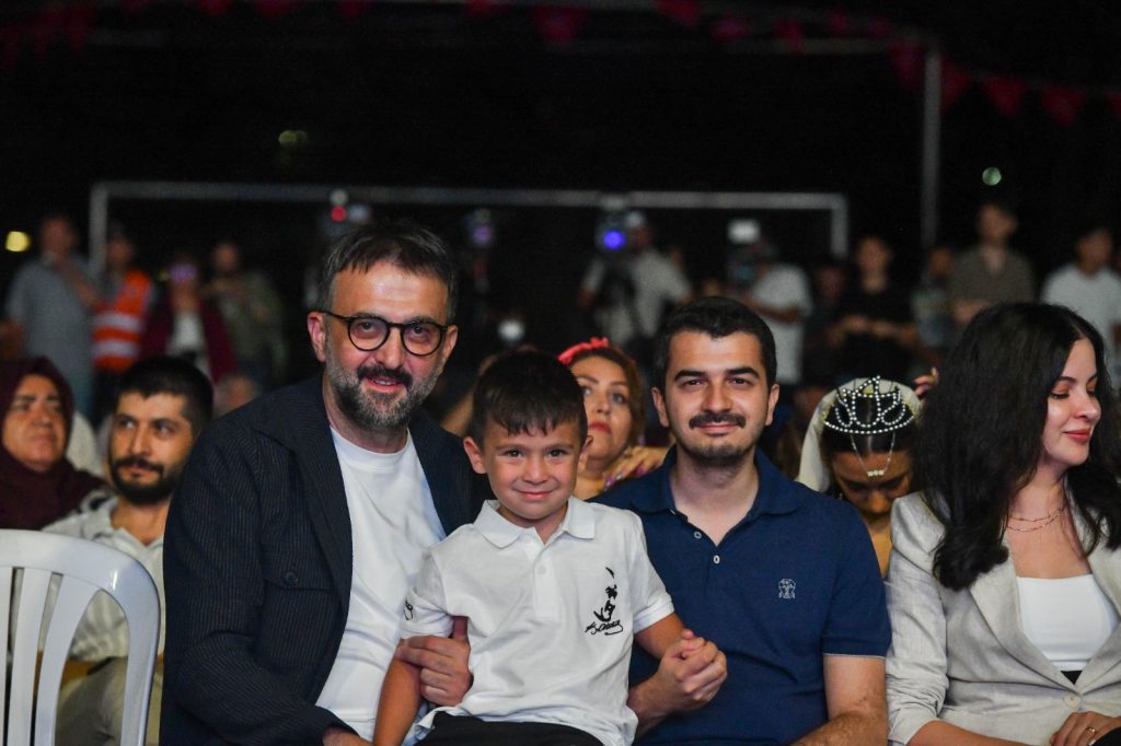 Çocuklar ve Halil İbrahim Yılmaz — fotoğraf 10
