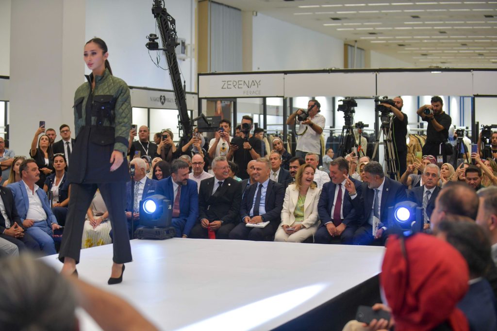 AKK Başkanı Halil İbrahim Yılmaz: “Moda Kimliğimizin, Ruhumuzun, Emeğimizin Bir Yansımasıdır” — fotoğraf 4