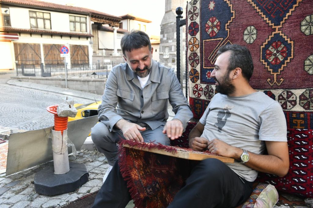 Ankara Kent Konseyi Başkanı Halil İbrahim Yılmaz, Gürkan Plak 1970 Ziyaret Etti. — fotoğraf 25