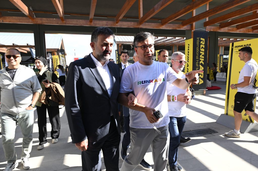 Runkara Yarı Maratonu: Başkentte Rekor Katılım ve Dayanışma Rüzgarı! — fotoğraf 13