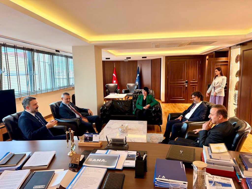 AKK Başkanı Halil İbrahim Yılmaz Anahtar Parti Genel Başkanı Yavuz Ağıralioğlu’nu Ziyaret Etti — fotoğraf 5