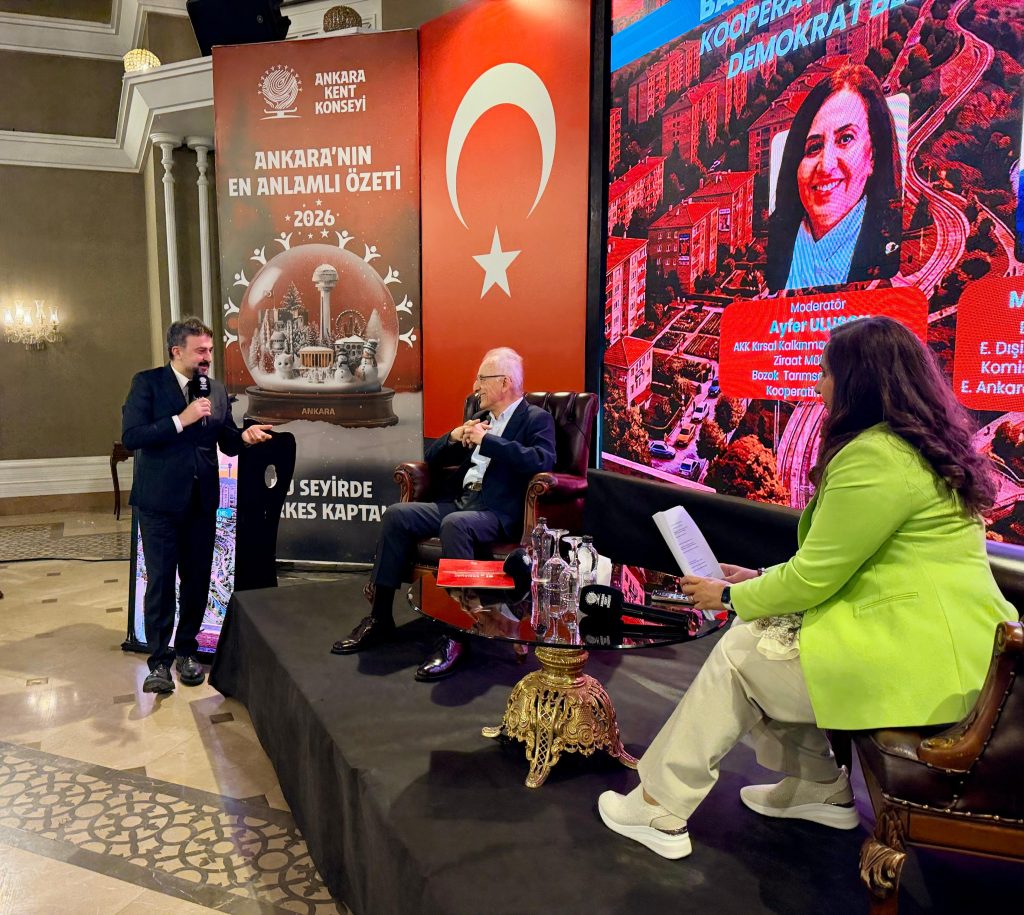 AKK Türk Siyasetinin Mihenk Taşlarından Murat Karayalçın’ı Ağırladı — fotoğraf 26