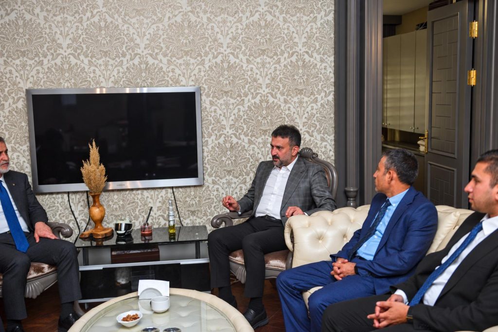 AKK Başkanı Halil İbrahim Yılmaz Şehiriçi Özel Halk Otobüsçüler Odası Başkanı Ercan Soydaş’ı Ağırladı — fotoğraf 11