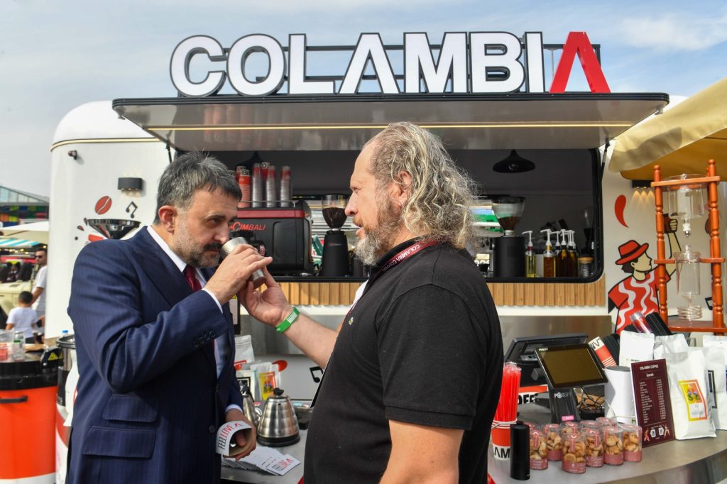 AKK Başkanı Halil İbrahim Yılmaz Ankara Kahve Festivali’ne Katıldı — fotoğraf 4