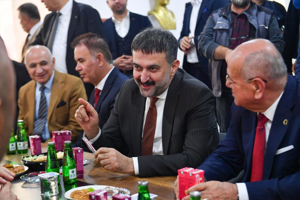 AKK Başkanı Halil İbrahim Yılmaz Ankara Oto Sanatkarları Odası Genel Merkezi Açılışına Katıldı — fotoğraf 7