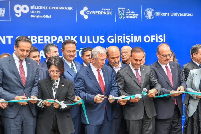 AKK BAŞKANI HALİL İBRAHİM YILMAZ BİLKENT CYBERPARK ULUS GİRİŞİM OFİSİ AÇILIŞI’NA KATILDI