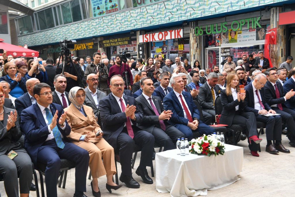AKK BAŞKANI HALİL İBRAHİM YILMAZ ANKARA ECZACILIK TARİHİ SERGİ EVİ’NİN AÇILIŞINA KATILDI — fotoğraf 6