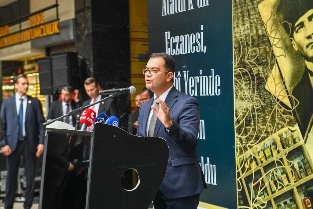 AKK BAŞKANI HALİL İBRAHİM YILMAZ ANKARA ECZACILIK TARİHİ SERGİ EVİ’NİN AÇILIŞINA KATILDI — fotoğraf 9