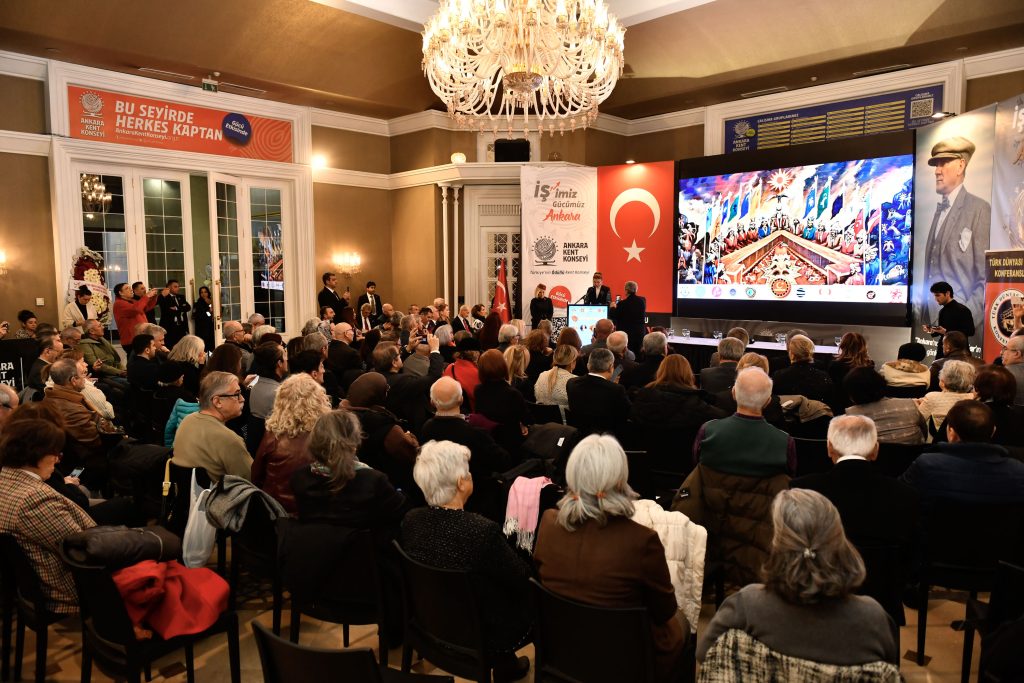 AKK’de Türk Dilinin Dünü, Bugünü ve Geleceği Tüm Yönleriyle Masaya Yatırıldı — fotoğraf 4