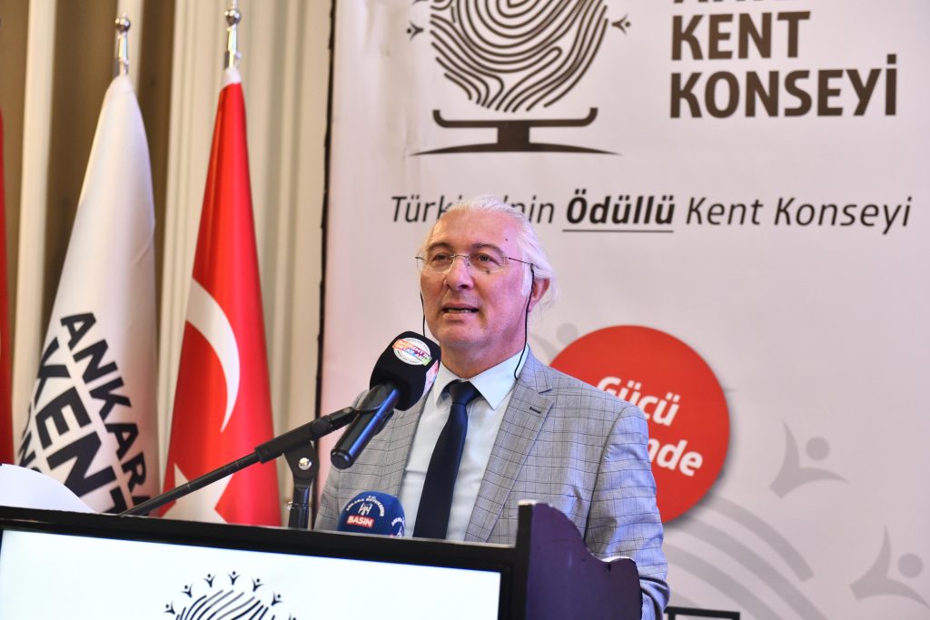 Demokrasi, Kentleşme ve Siyaset — fotoğraf 32