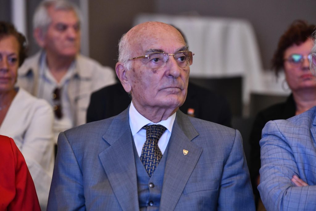 Demokrasi, Kentleşme ve Siyaset — fotoğraf 27