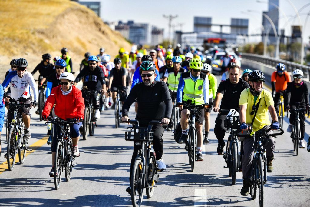Başkentte Pedallar “Geleneksel 9. Zafer Bayramı Kutlamarı” İçin Çevrildi — fotoğraf 9