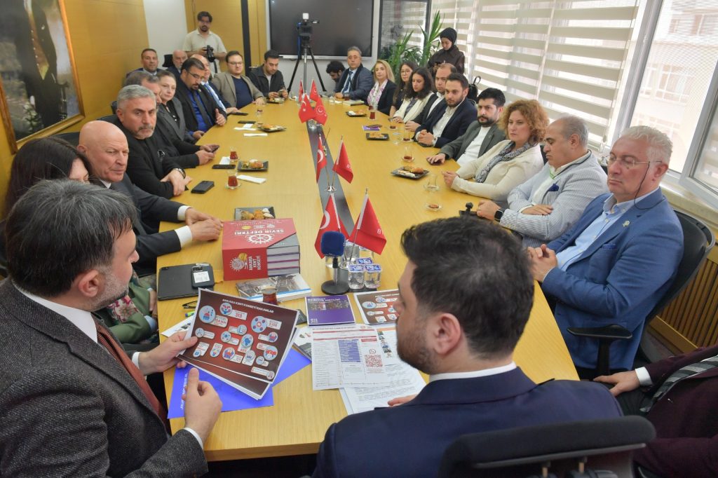 ANKARA KENT KONSEYİ BAŞKANI HALİL İBRAHİM YILMAZ BAĞIMSIZ TÜRKİYE PARTİSİ GENEL BAŞKANI HÜSEYİN BAŞ’I ZİYARET ETTİ — fotoğraf 2