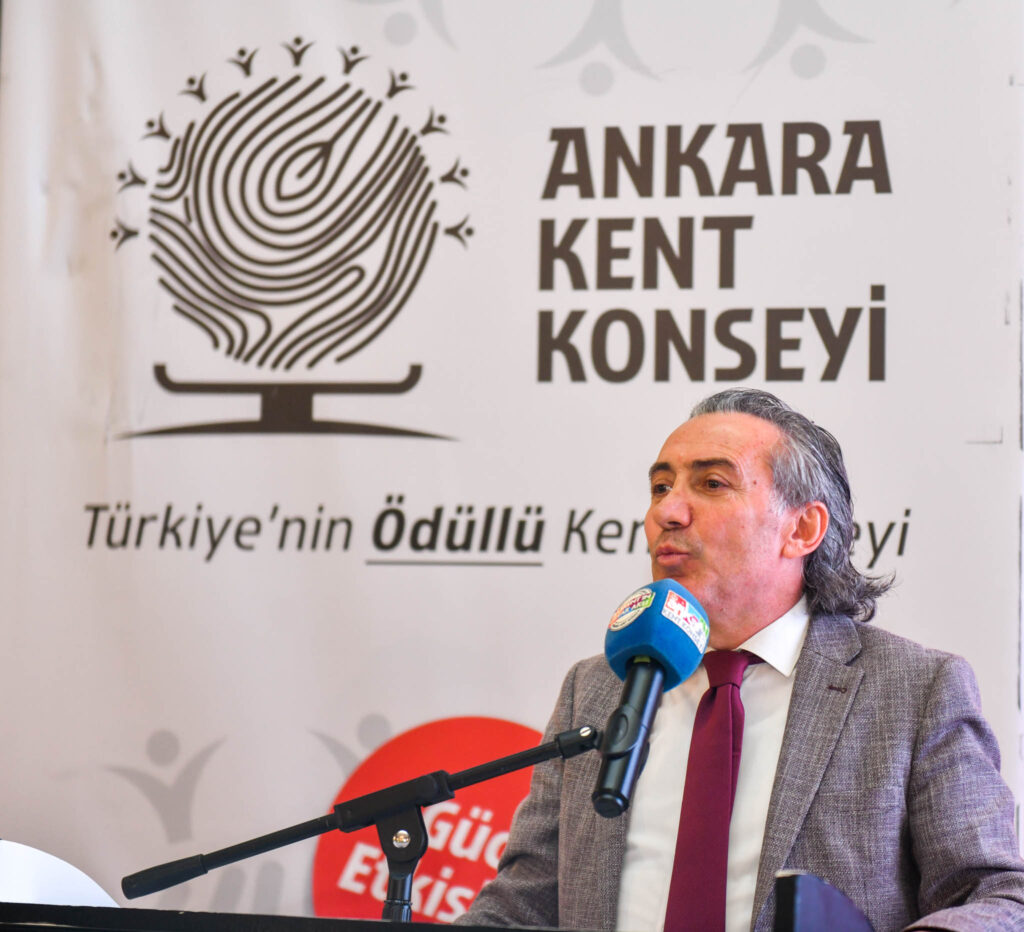 AKK’de “Çalışma Hayatı Konferansları” Serisinin İlki Yapıldı: Uzmanlar, Kentteki Eğitim-İstihdam İlişkisine Işık Tuttu — fotoğraf 4