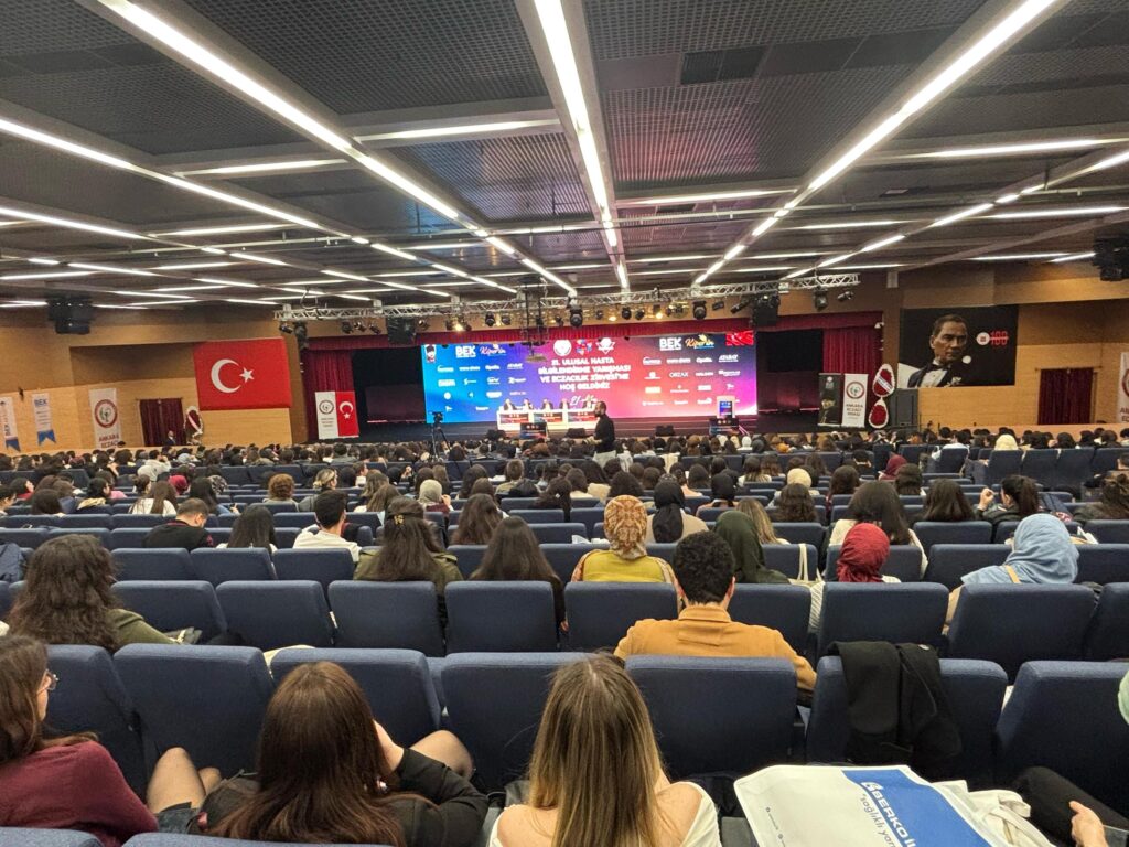 Ulusal Hasta Bilgilendirme Yarışması ve Eczacılık Zirvesi — fotoğraf 5