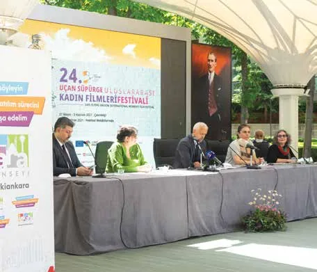 Ankara Kent Konseyi’nde Uçan Süpürge Uluslararası Kadın Filmleri Festivali Tanıtım Toplantısı