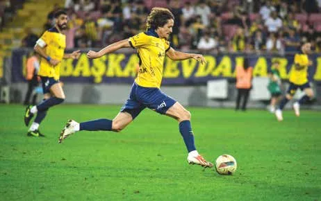 MKE Ankaragücü Türkiye Spor Yazarları Derneği Kupasını, Ankara Kent Konseyi Başkanı Yılmaz’dan Aldı — Fotoğraf 7
