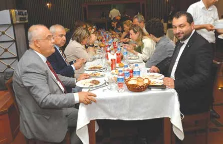 Türkiye Kent Konseyleri Birliği Yönetimi Türk İnternet Medya Birliği İftar Programına Katıldı — Fotoğraf 3