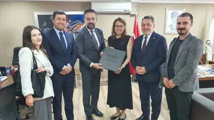 Ankara Kent Konseyi’nden Çankaya Belediye Başkanı Hüseyin Can Güner’e Tebrik Ziyareti — Fotoğraf 3